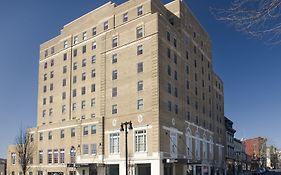 Grand Eastonian Hotel & Suites